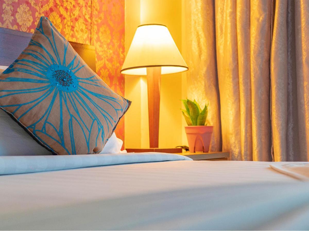 UMET Seaview Hotel Malé Extérieur photo