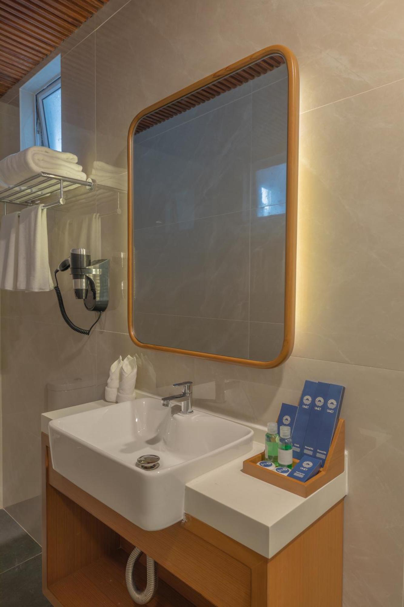 UMET Seaview Hotel Malé Extérieur photo