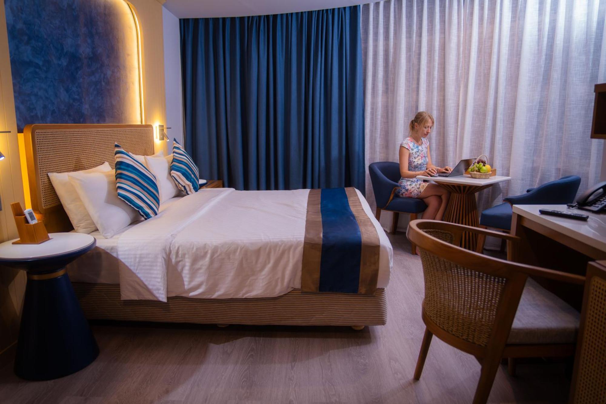 UMET Seaview Hotel Malé Extérieur photo